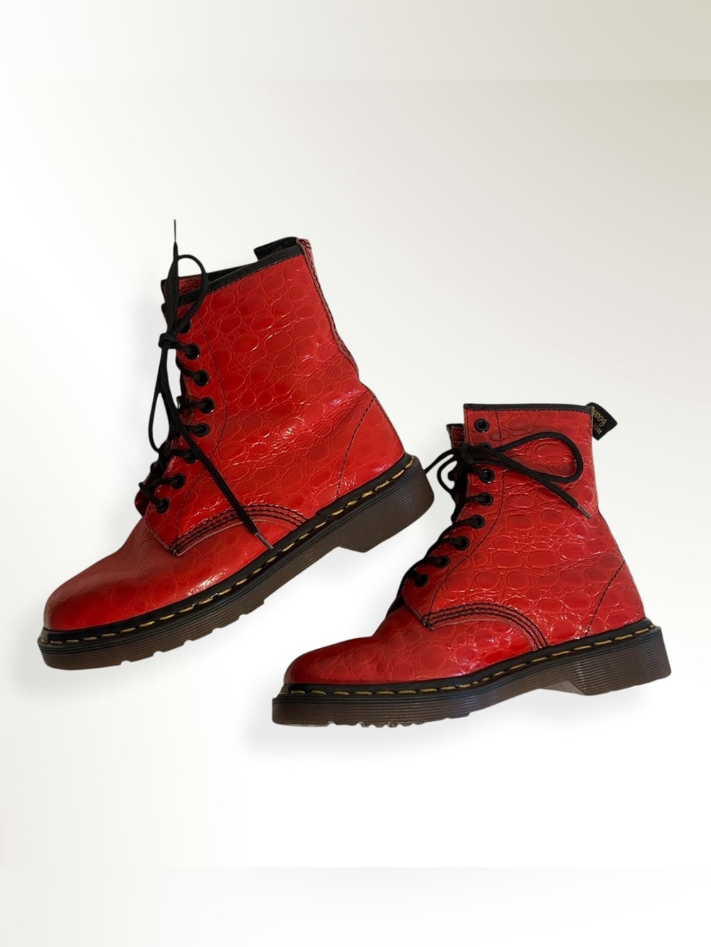 vtg 1460 engine red croc embossed doc martens